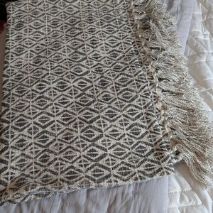 Neutral Geometric Fringe Throw Blanket - Gray & Cream